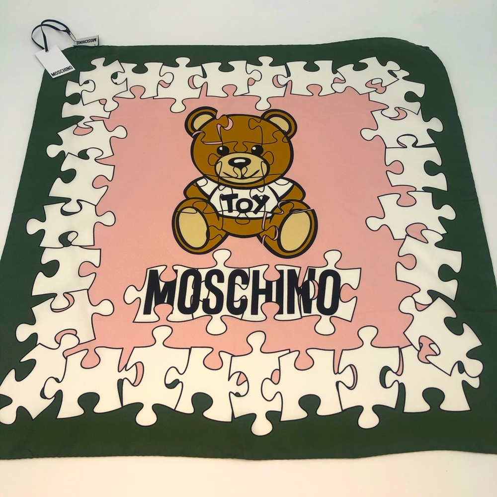 Moschino 19” Scarf